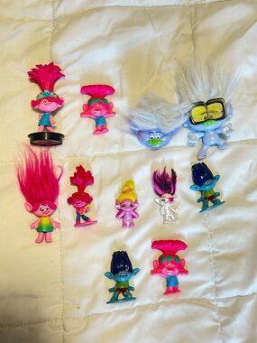 Lot of 11 Dreamworks Trolls the Movie Toy Figure Set
